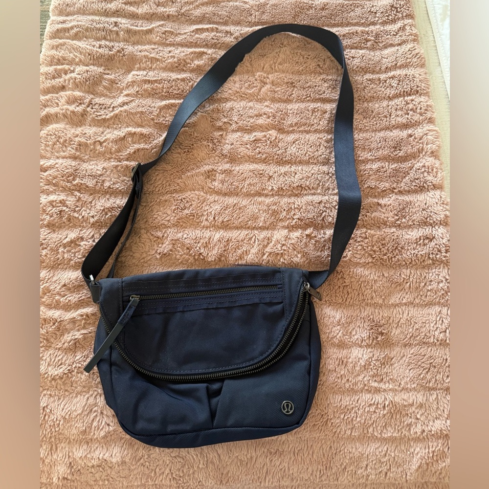 Lululemon Navy All Night Festival Bag 5L